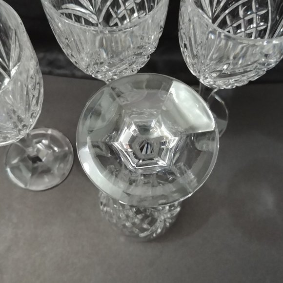 Set of Four Beautiful Crystal Wine Goblets - Picture 11 of 12